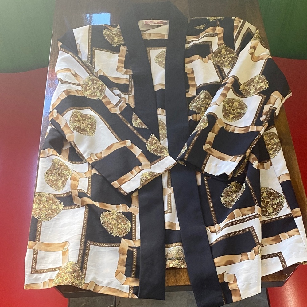 Vintage Black and Gold Jacket with Medallion Print #vacationcruise